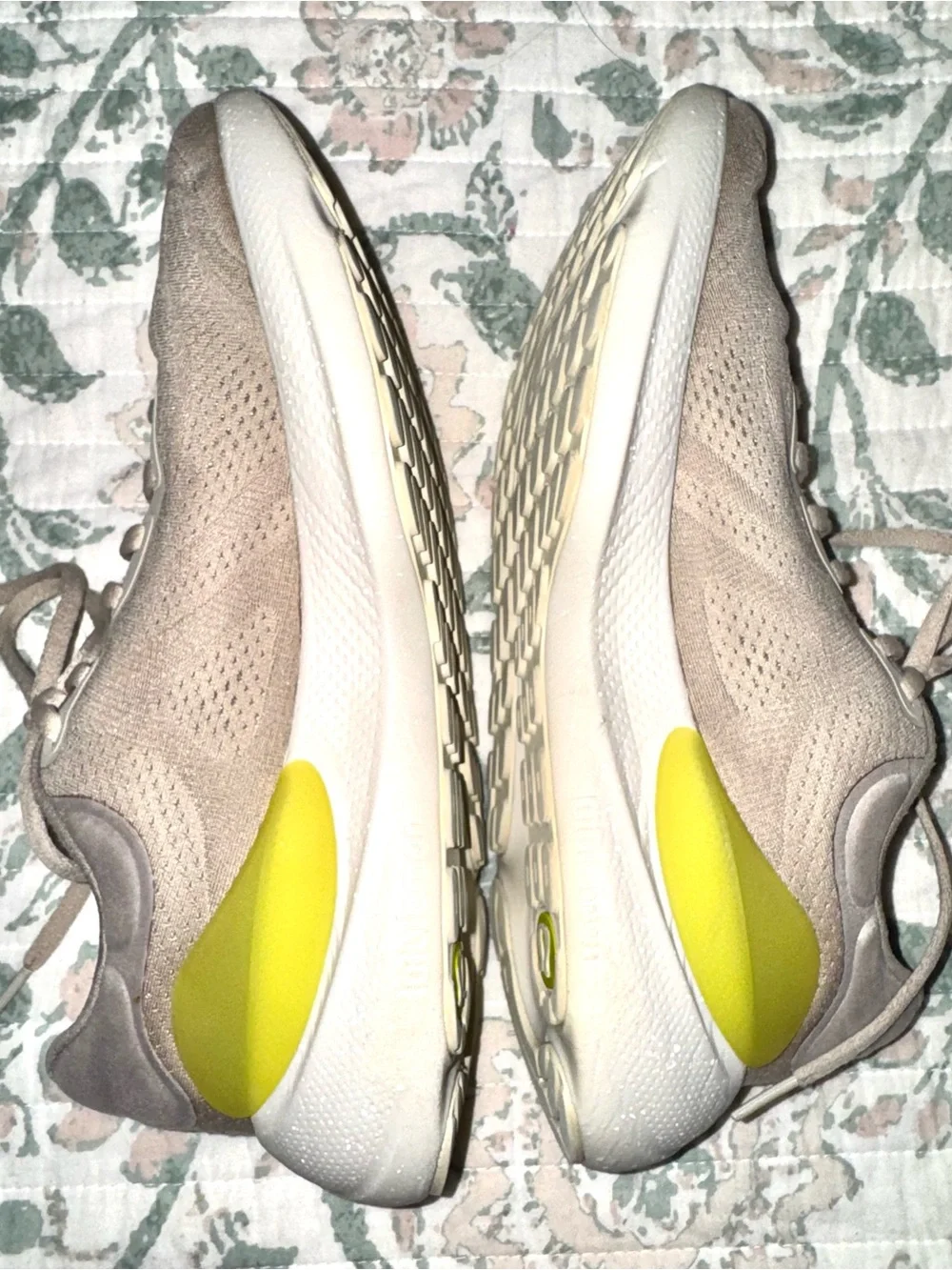 Lululemon Men’s Beyondfeel Running Shoes Taupe Gray Size 9.5
